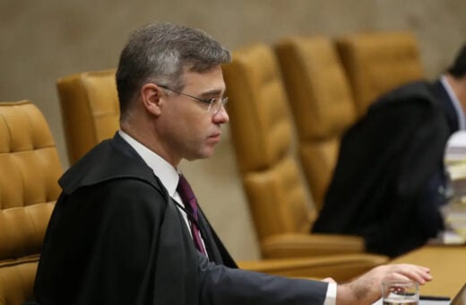 André Mendonça pede manifestação da PGR sobre julgamento de denúncias contra Silvio Almeida