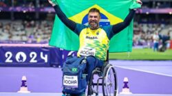 André Rocha comemora a medalha de bronze nos Jogos de Paris - Foto: Reprodução