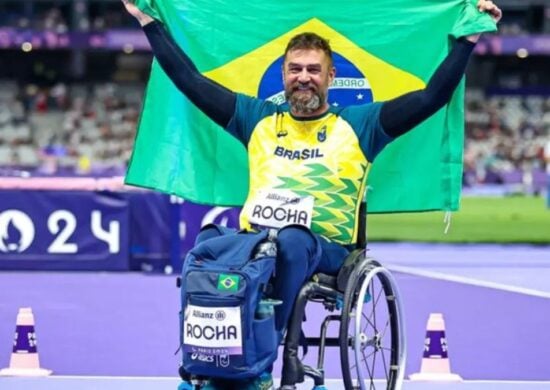 André Rocha comemora a medalha de bronze nos Jogos de Paris - Foto: Reprodução