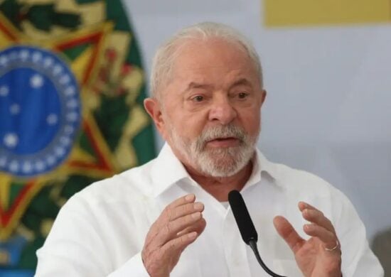 Lula vai a Manaus - Foto: José Cruz/Agência Brasil