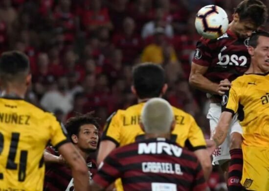 Flamengo e Peñarol se enfrentam na fase de quartas de final da Libertadores - Foto: MAURO PIMENTEL / AFP via Getty Images