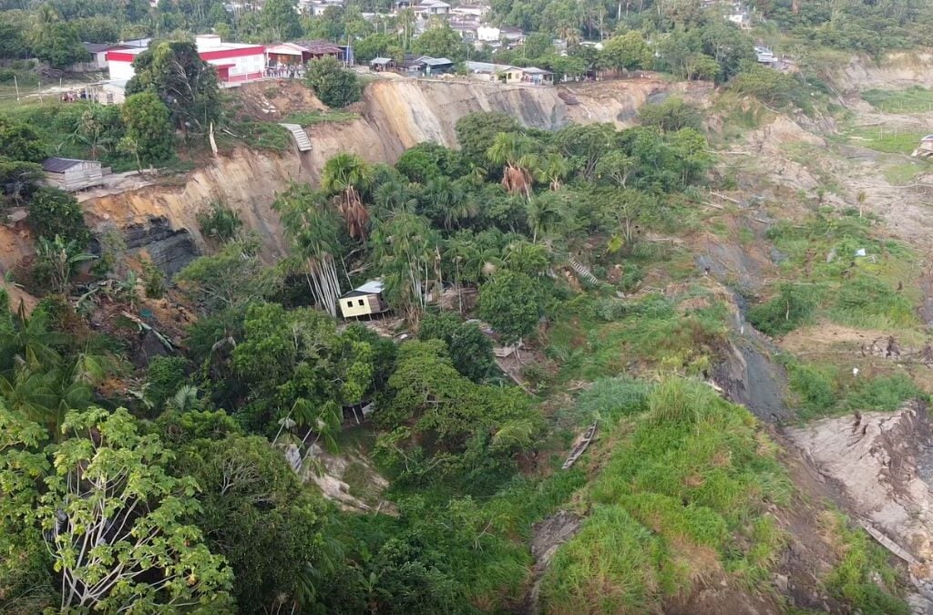 Desmoronamento-Amazonas