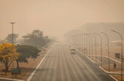 Fumaça tem encoberto diversas cidades brasileiras