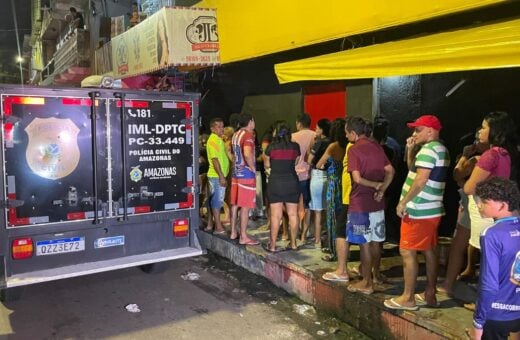 Homem é morto a tiros dentro de bar no bairro Compensa