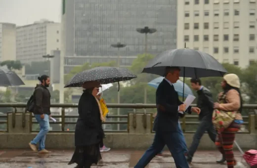 Chuva preta pode afetar especialmente o Sul e o Sudeste do país.