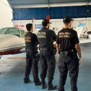 PF apreende quase R$ 1 milhão dentro de avião