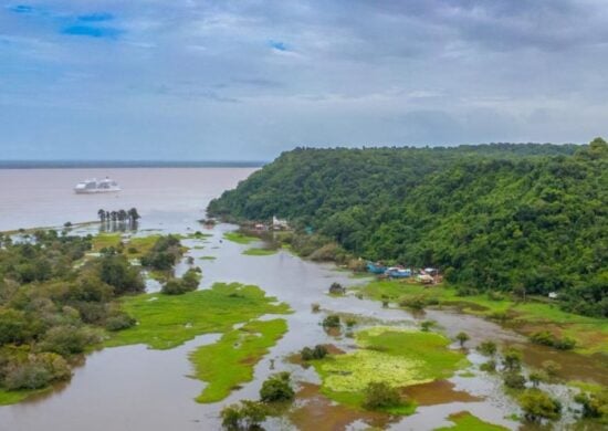 Rio Amazonas apresenta subida por três dias