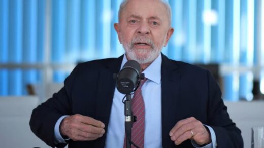 Lula destaca à Rádio Norte FM que a visita ao Amazonas "foi necessária".