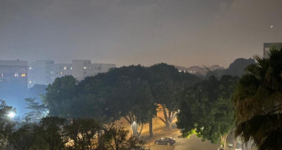 Fumaça em Brasília castiga população da Asa Norte nesta terça-feira (17).