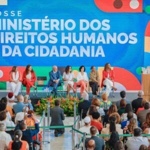 Macaé Evaristo tomou posse no comando dos Direitos Humanos em cerimônia no Planalto.