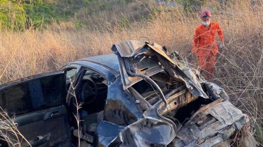 Mulher de 24 anos morreu após o carro capotar na TO-050 - Foto: Ascom/CBM