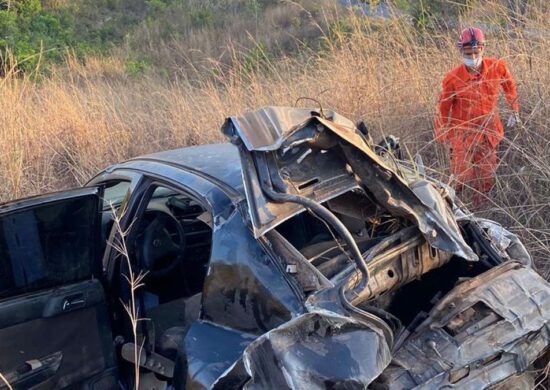 Mulher de 24 anos morreu após o carro capotar na TO-050 - Foto: Ascom/CBM