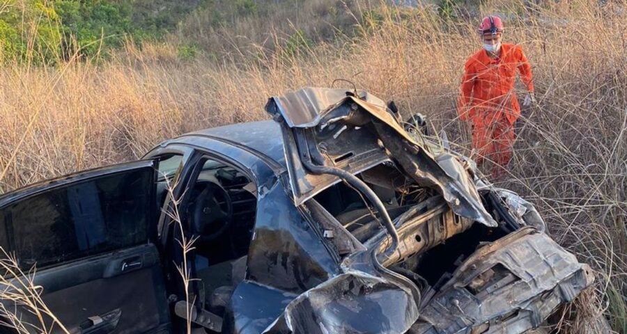 Mulher de 24 anos morreu após o carro capotar na TO-050 - Foto: Ascom/CBM