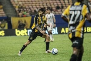 Brusque x Amazonas: onde assistir, horário e escalações para a Série B do Campeonato Brasileiro