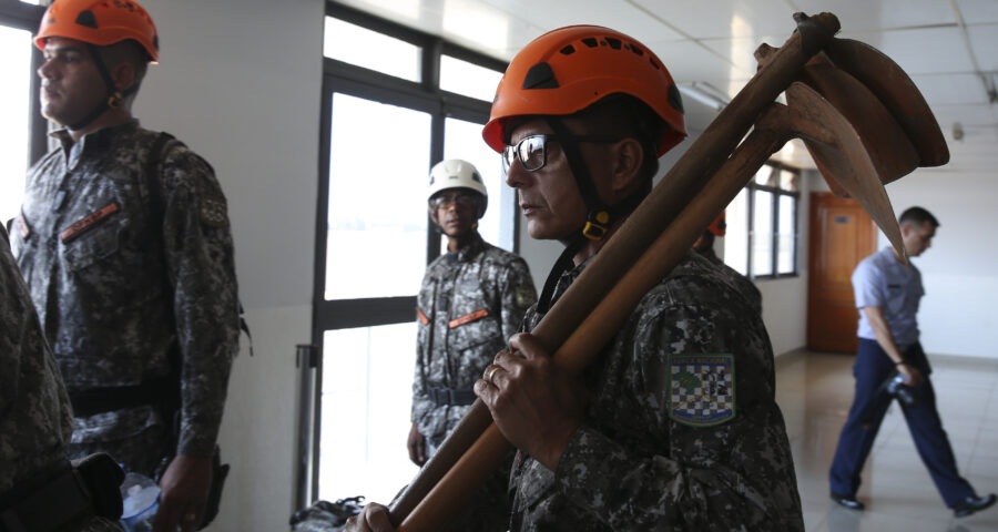 As equipes da Força Nacional, que atuam no combate às queimadas no Pantanal e na Amazônia, enfrentam desafiosconstantes.