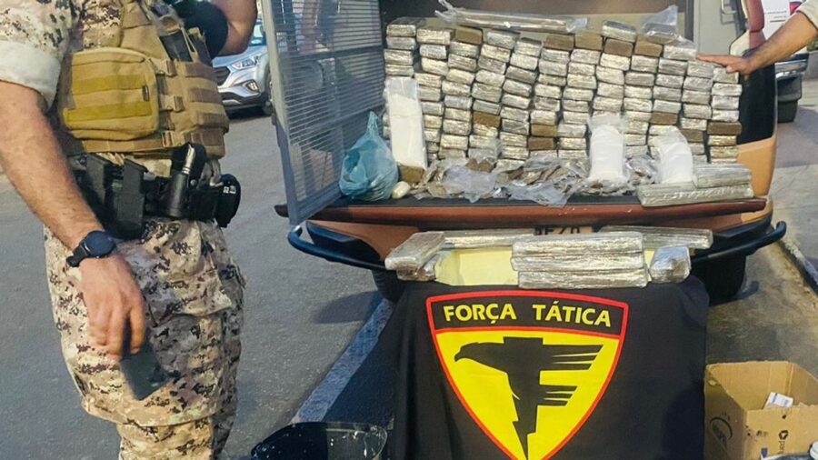 Polícia Militar apreendeu mais de 100 quilos de maconha - Foto: Divulgação/Ascom 8º BPM