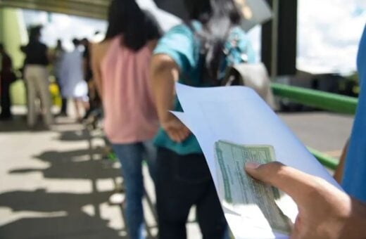 Segundo o levantamento, 14% dos eleitores do DF se consideram de esquerda, enquanto 30% se identificam com a direita e 15% com o centro - Foto: Marcelo Camargo/Agência Brasil