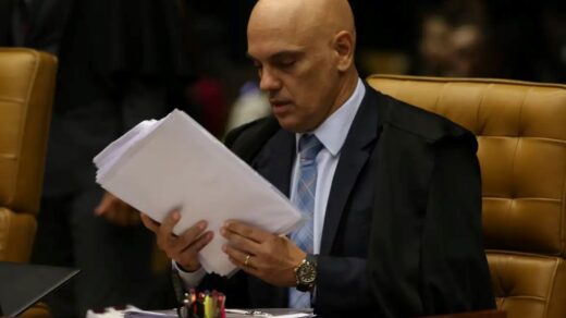 O ministro do STF, Alexandre de Moraes, distribuiu um prazo de 5 dias para que a plataforma X comprove sua regularidade no Brasil. Foto: Fabio Pozzebom/Agência Brasil