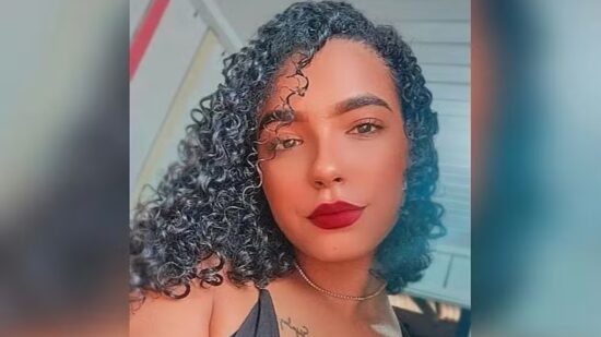 A jovem morreu logo após ser atingida por um raio em Rondônia. Foto: Reprodução Internet