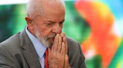 Lula visita o Amazonas para tratar da seca intensa que atinge a região.