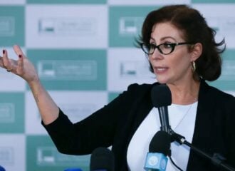 Carla Zambelli presta depoimento no STF sobre invasão ao sistema CNJ.