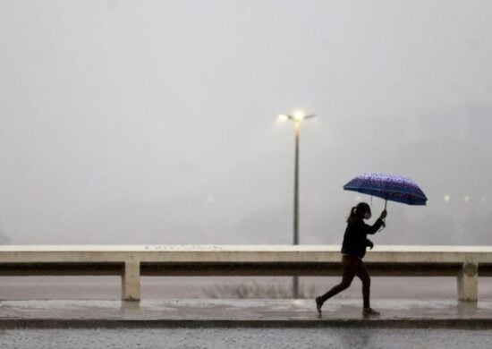 Nesta terça-feira (24), Manaus enfrentou pancadas de chuva em várias regiões. Foto: Reprodução Agência Brasil