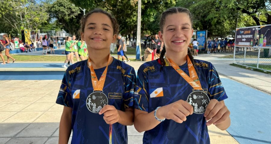 Maria Vitória e Lara Emanully conquistaram medalha de prata no wrestling - Foto: Seduc/Governo do Tocantins