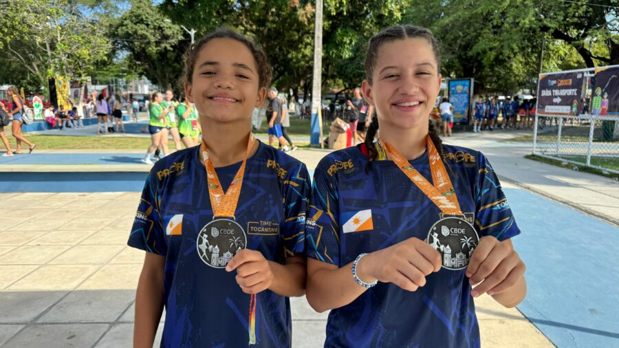 Maria Vitória e Lara Emanully conquistaram medalha de prata no wrestling - Foto: Seduc/Governo do Tocantins