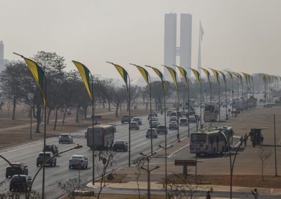 Fumaça em Brasília vai embora, mas pode voltar.