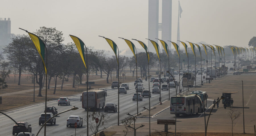 Fumaça em Brasília vai embora, mas pode voltar.