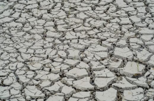 Com previsão de pouca chuva, seca ainda deve prejudicar grande parte do país