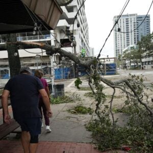 Furacão Milton na Flórida causou destruição; Itamaraty alerta brasileiros. Foto: Bryan R. Smith/AFP