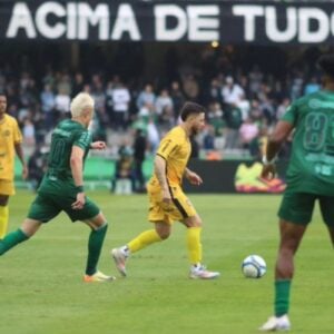 Amazonas x Avaí: horário, escalação e onde assistir a Série B do Campeonato Brasileiro. Foto: Reprodução Instagram Amazonas FC/André Tobias/AMFC