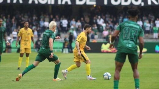 Amazonas x Avaí: horário, escalação e onde assistir a Série B do Campeonato Brasileiro. Foto: Reprodução Instagram Amazonas FC/André Tobias/AMFC