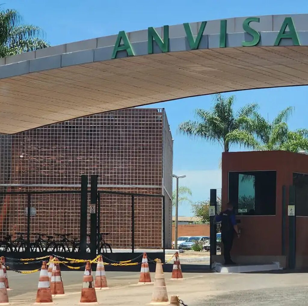 Anvisa atualiza normas de vigilância de epidemias em portos e aeroportos