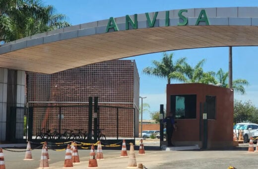 Anvisa atualiza normas de vigilância de epidemias em portos e aeroportos