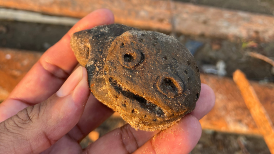 Objeto histórico em porto de Itacoatiara foi encontrado na seca do rio Amazonas - Foto: Ney Xavier