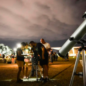 Cometa passará perto da Terra poderá ser visto do Brasil - Foto: Marcello Casal Jr/Agência Brasil