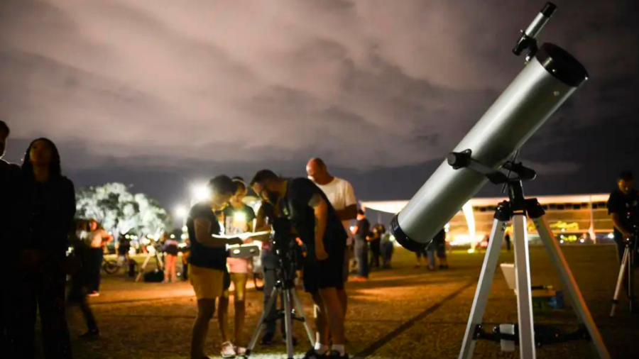 Cometa passará perto da Terra poderá ser visto do Brasil - Foto: Marcello Casal Jr/Agência Brasil