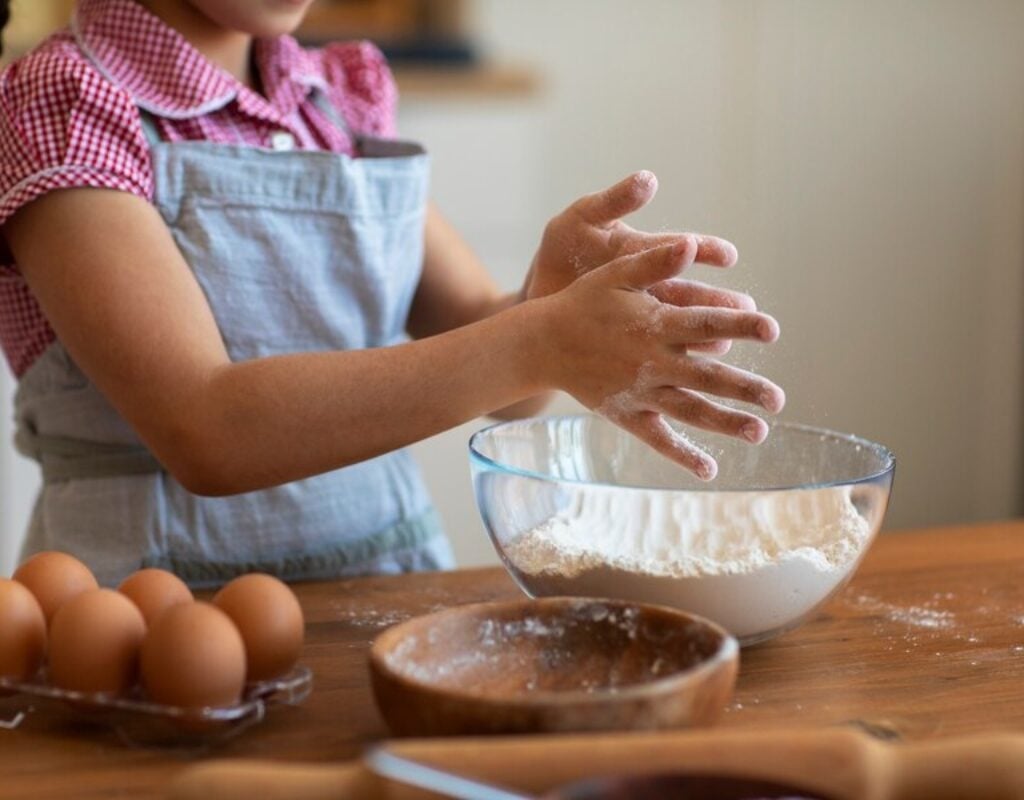 Ao seguir esta receita, você garante um doce inesquecível, recheado de sabor e alegria, e ainda pode aproveitar a oportunidade para ensinar às crianças o valor de momentos especiais em família