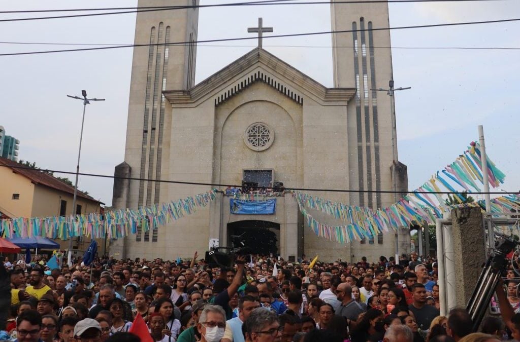 Dia-de-Nossa-Senhroa-Aparecida