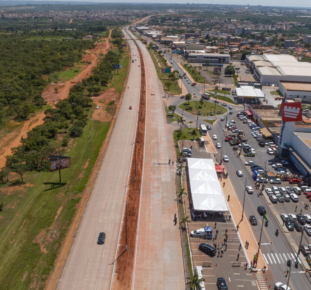 Mulher do DF morre após ser atropelada por ônibus no Pistão Sul