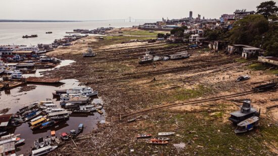 Seca-rio-Negro-Manaus