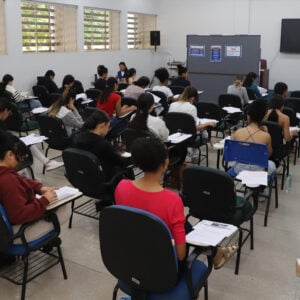 São mais de mil vagas disponíveis e as inscrições terminam nesta terça-feira (08)