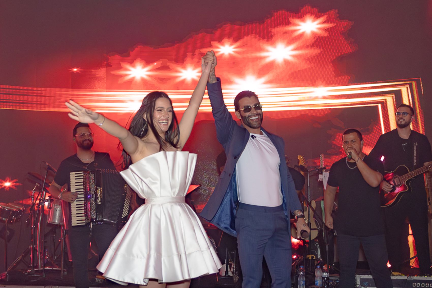 Gusttavo Lima participa de festa de 15 anos em Brasília