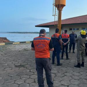 Grupo de Apoio a Desastres (Gade) vai auxiliar município afetado pelo deslizamento na orla que atingiu parte do Porto da Terra Preta. Foto: Reprodução/Gade