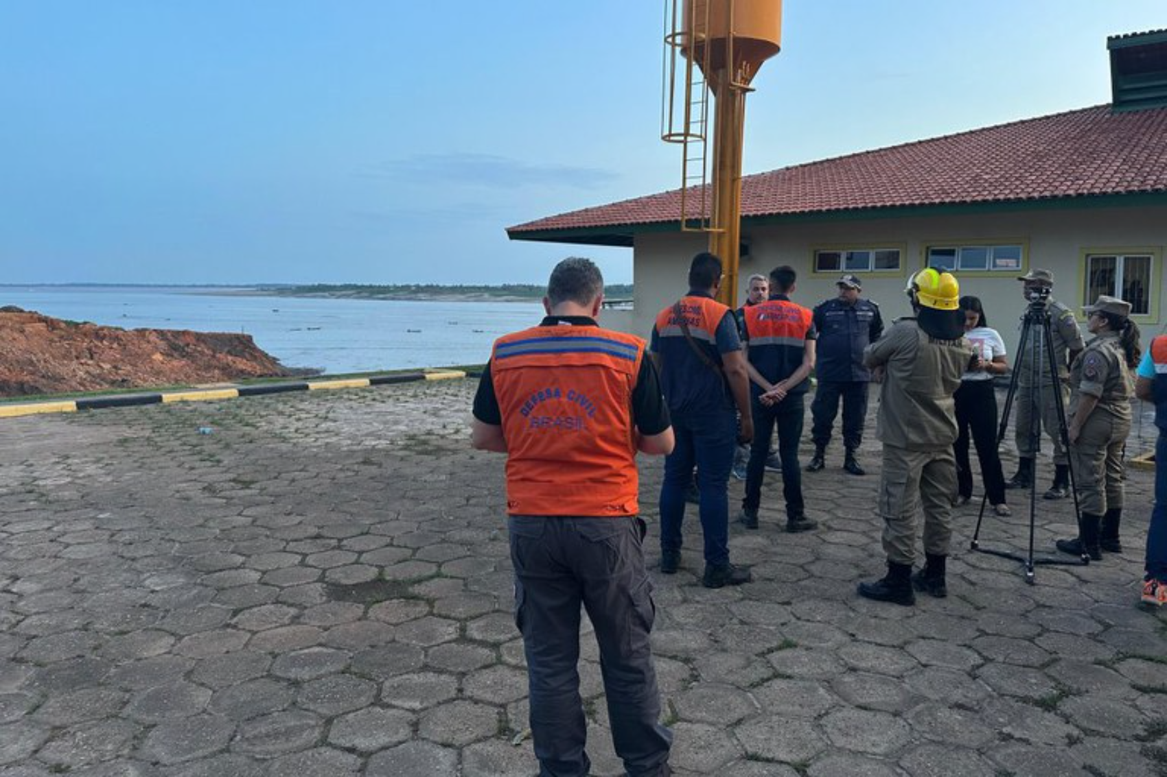 Grupo de Apoio a Desastres (Gade) vai auxiliar município afetado pelo deslizamento na orla que atingiu parte do Porto da Terra Preta. Foto: Reprodução/Gade