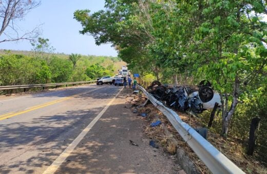 Carro do advogado capotou após a colisão - Foto: Divulgação