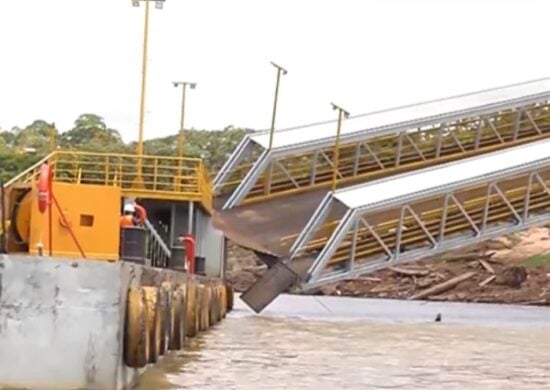 Rampa de acesso pode desmoronar após deslizamento em Manacapuru - Foto: Reprodução/TV Norte