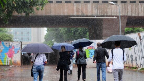 Brasília bate recorde e supera em 67% volume de chuvas esperado para outubro